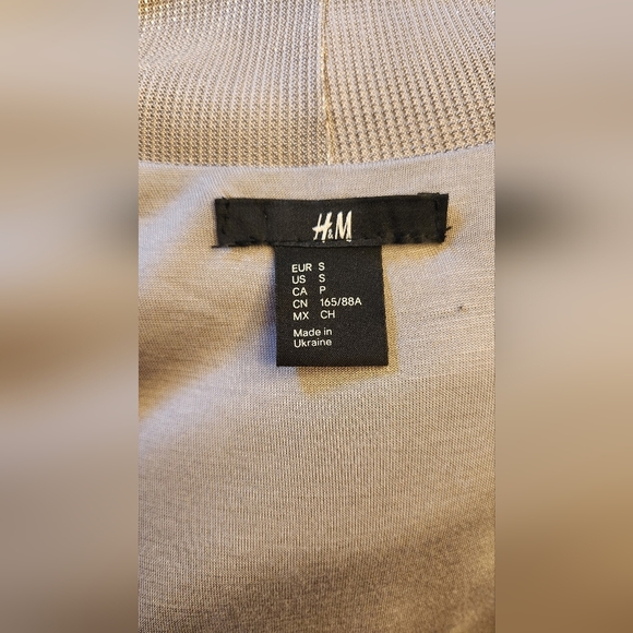 NWOT H&M Grey Taupe Shimmering open front jacket - Size Small - Picture 4 of 9